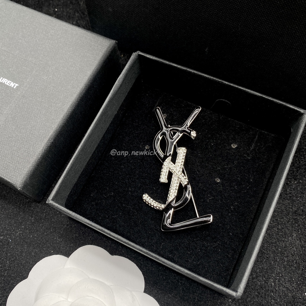 Saint Laurent Ysl Brooch (1) - www.newkick.vip